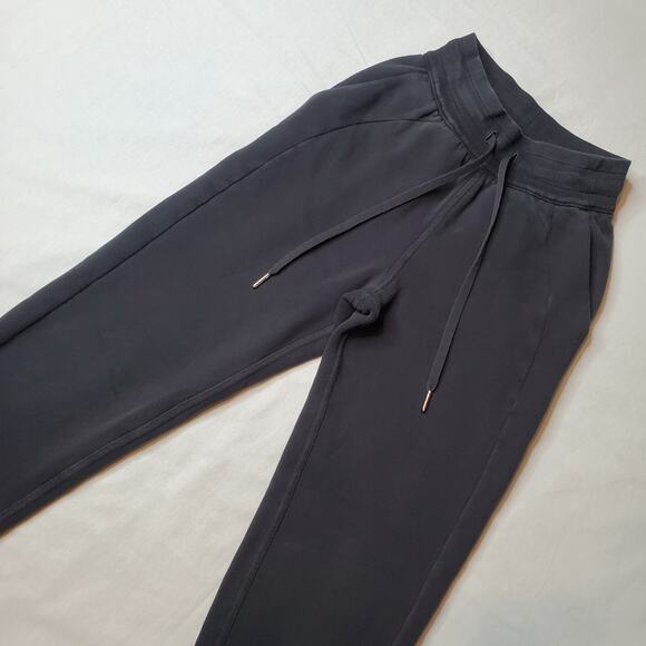 Lululemon Womens Size 0 Scuba High-Rise Terry Fleece Jogger Black W5CVAS - Picture 1 of 7